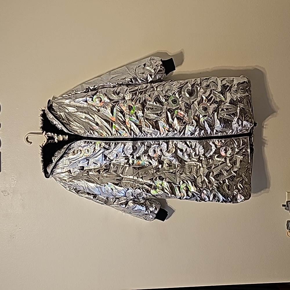 ●●XITAO METALLIC SILVER PUFFER MIDI COAT●●